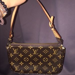 Faux Louis Vuitton